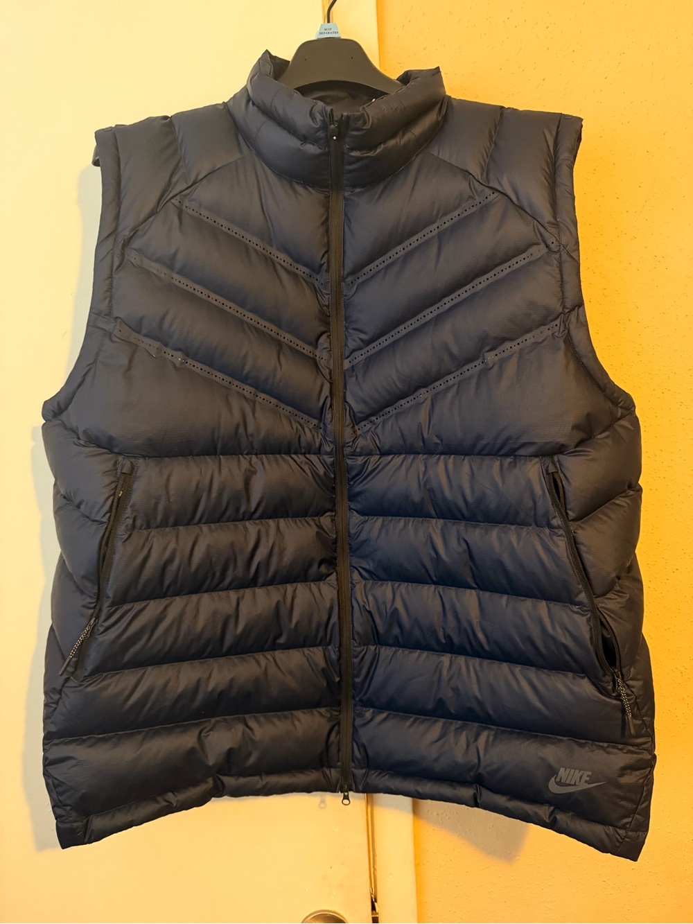 Nike Puffer Down Black Vest Size XXL Men’s